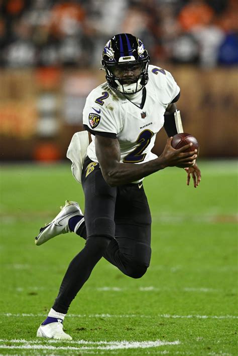 Should the Ravens have interest in QB Tyler Huntley after he's released .